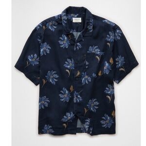american eagle short sleeved men’s navy flowered beach shirt small